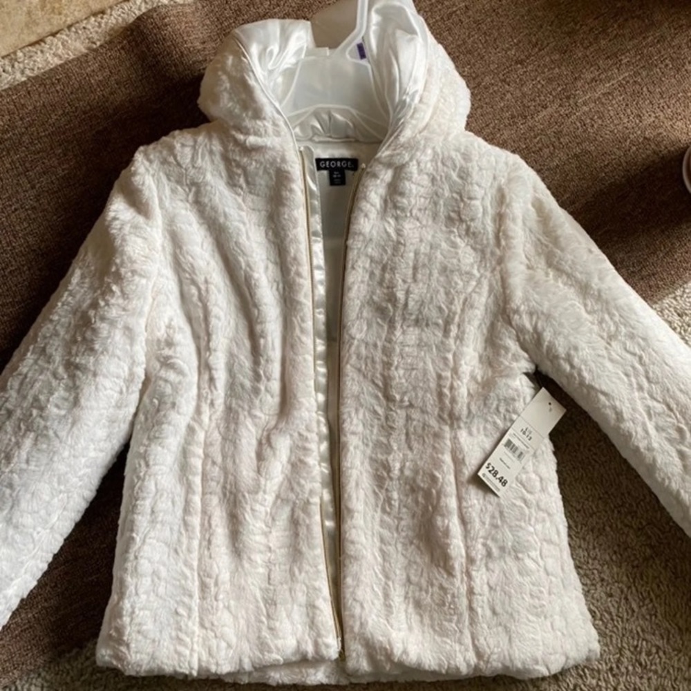 Girl’s White Fuzzy Jacket